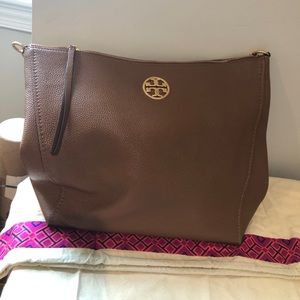 Tory Burch Carson Hobo Bag Brown Tan. Dust bag included